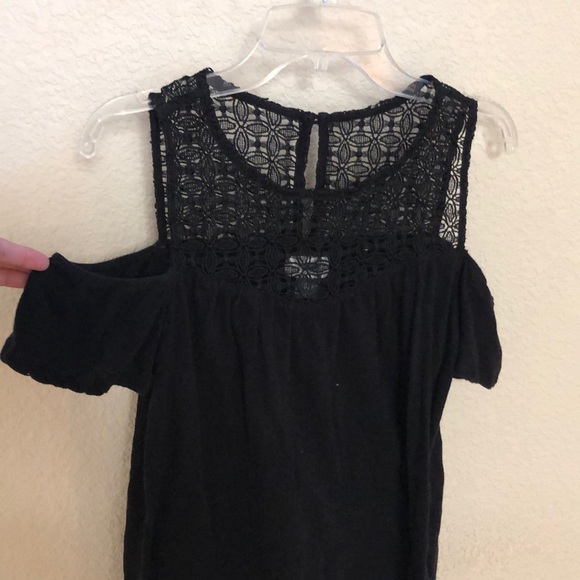 Old Navy Shoulder sleeve top! - Picture 1 of 2